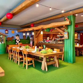 restaurante com fazendinha e várias atrações