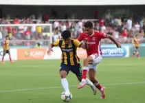 Penapolense enfrenta o São Caetano